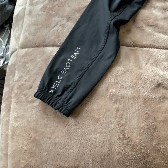 Lightweight jacket - Picture 6 of 6